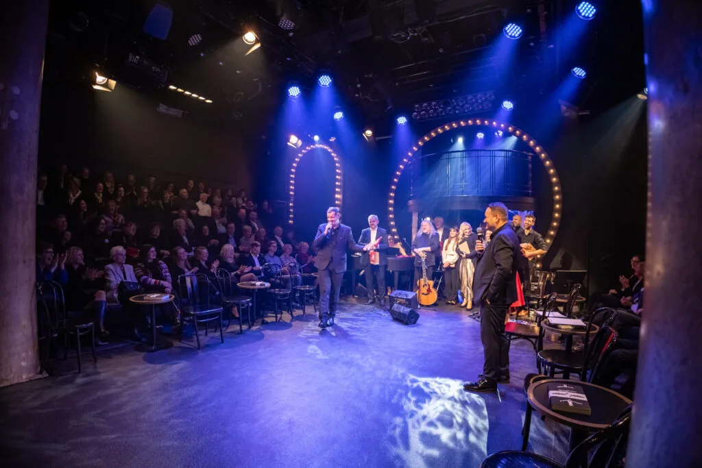 Materiał: Scena STU (Krakowski Teatr Scena STU)